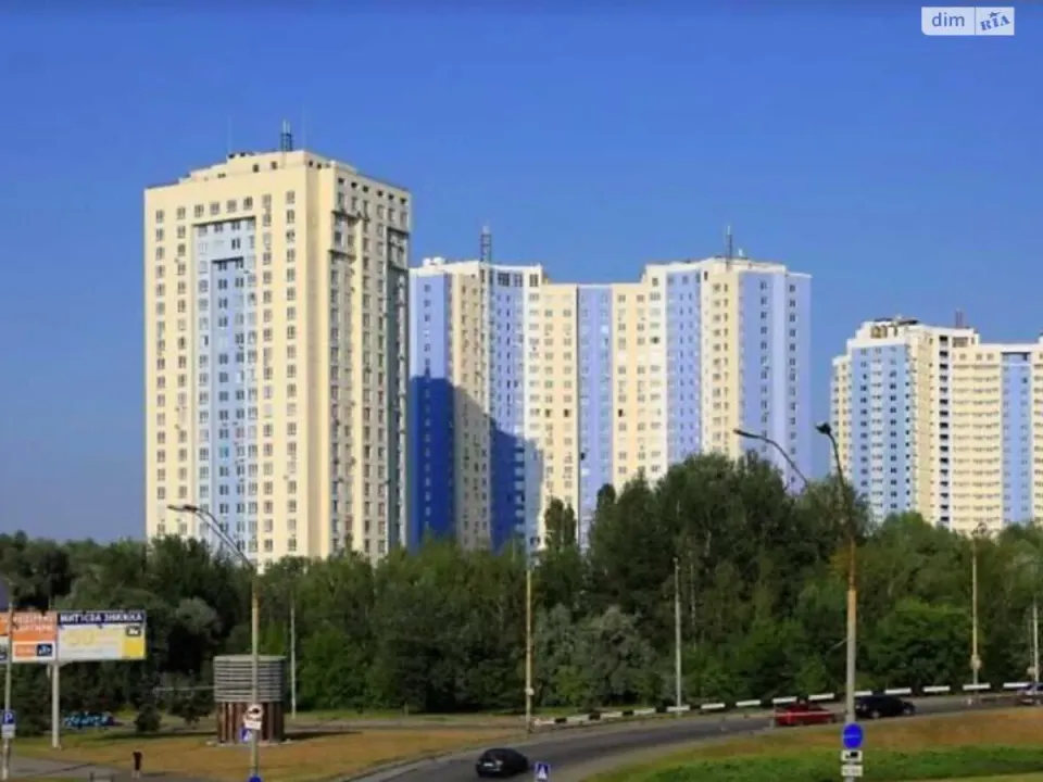 Продам гараж, Киевская обл., Киев, Голосеевский р-н, Академика Глушкова просп.