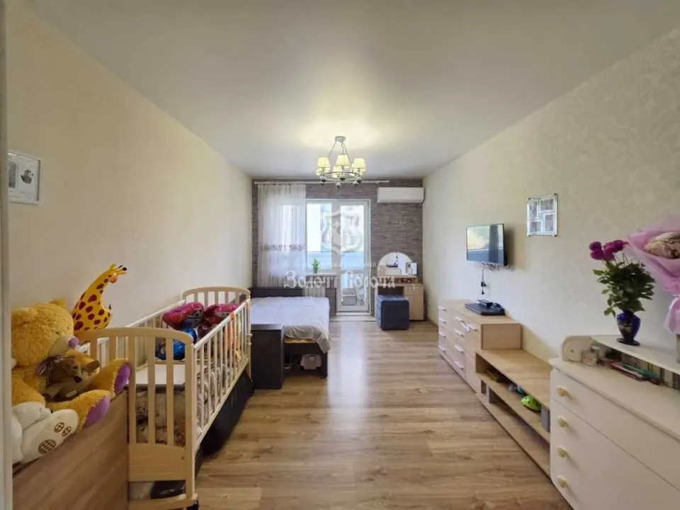 Продам 1-кімнатну квартиру, Киевская обл., Киев, Деснянский р-н, Милославська вул.