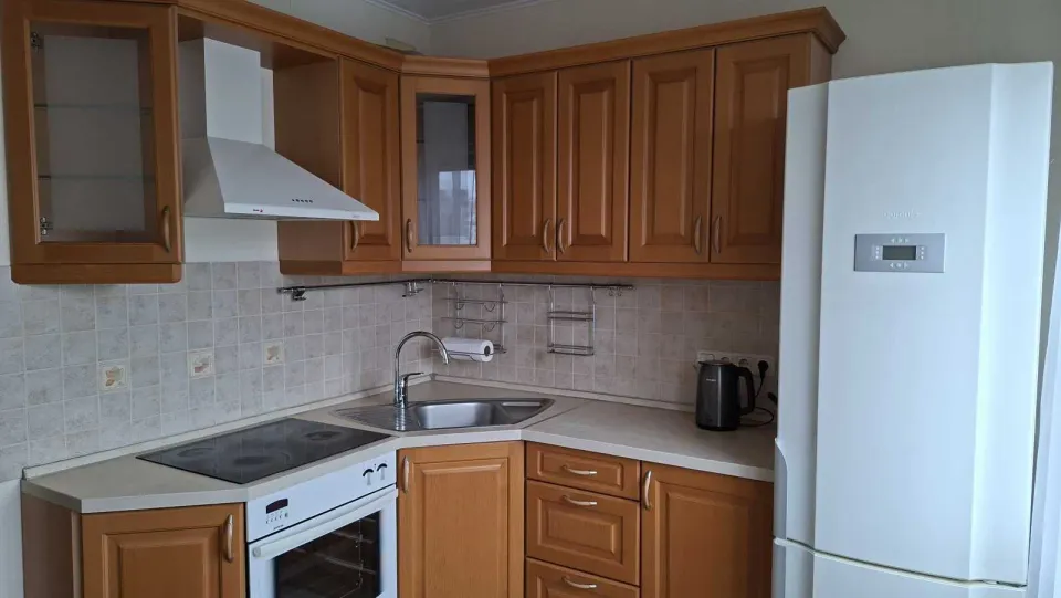 Продам 3-кімнатну квартиру, Киевская обл., Киев, Деснянский р-н, Владимира Маяковского просп.