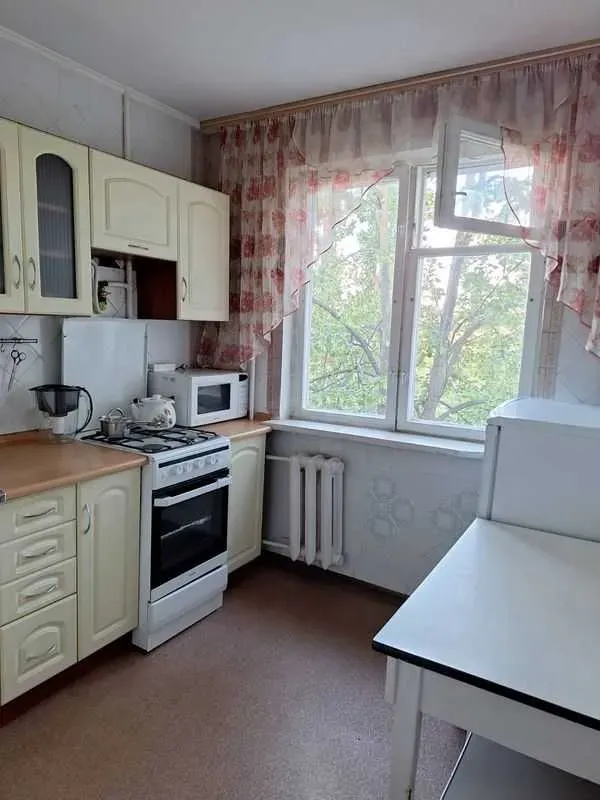 Продам 2-кімнатну квартиру, Киевская обл., Киев, Святошинский р-н, Академіка Туполєва вул.