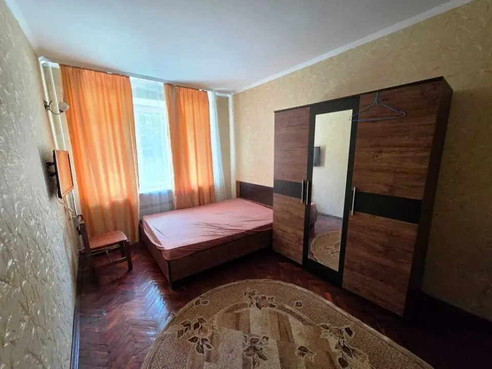 Продам 1-кімнатну квартиру, Киевская обл., Киев, Шевченковский р-н, Ружинская ул.