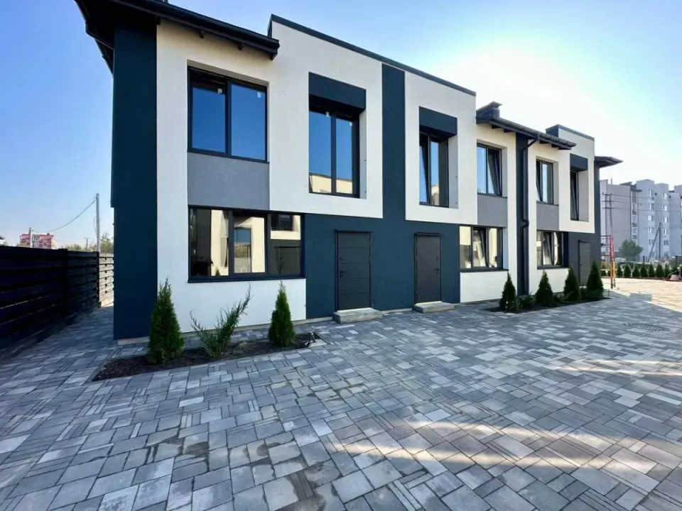 Продам 3-кімнатну квартиру, Киевская обл., Киево-Святошинский, Гатное, Святопетровського