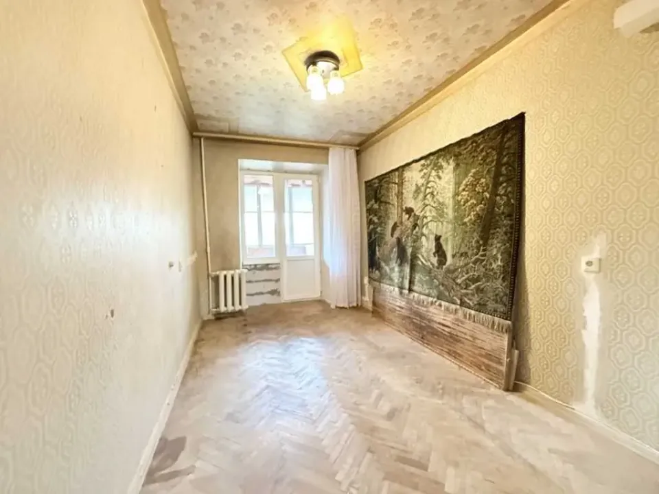 Продам 3-кімнатну квартиру, Киевская обл., Киев, Днепровский р-н, Новаторів вул.