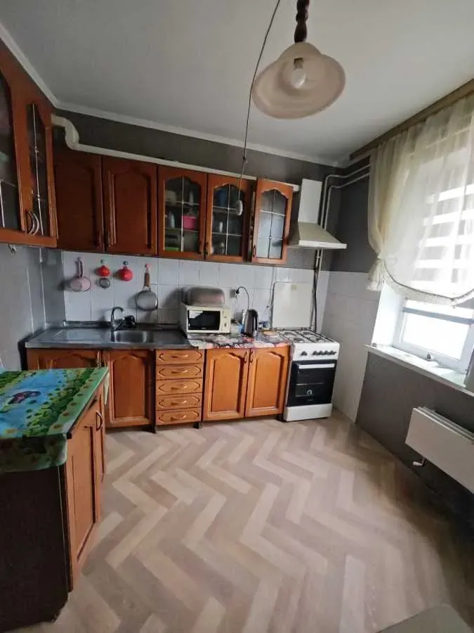 Продам 2-кімнатну квартиру, Киевская обл., Киев, Дарницкий р-н, Урлівська вул.