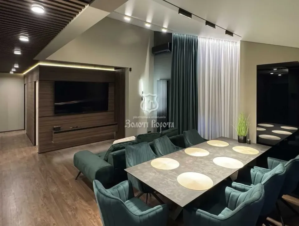 Продам 5-кімнатну квартиру, Киевская обл., Киев, Днепровский р-н, Соборності просп.