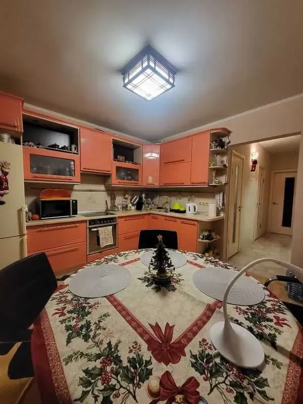 Продам 3-кімнатну квартиру, Киевская обл., Киев, Деснянский р-н, Лісківська вул.