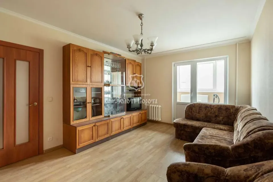 Продам 2-кімнатну квартиру, Киевская обл., Киев, Дарницкий р-н, Урлівська вул.