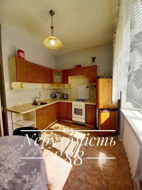 Продам 3-кімнатну квартиру, Киевская обл., Киев, Печерский р-н, Лесі Українки бульв.