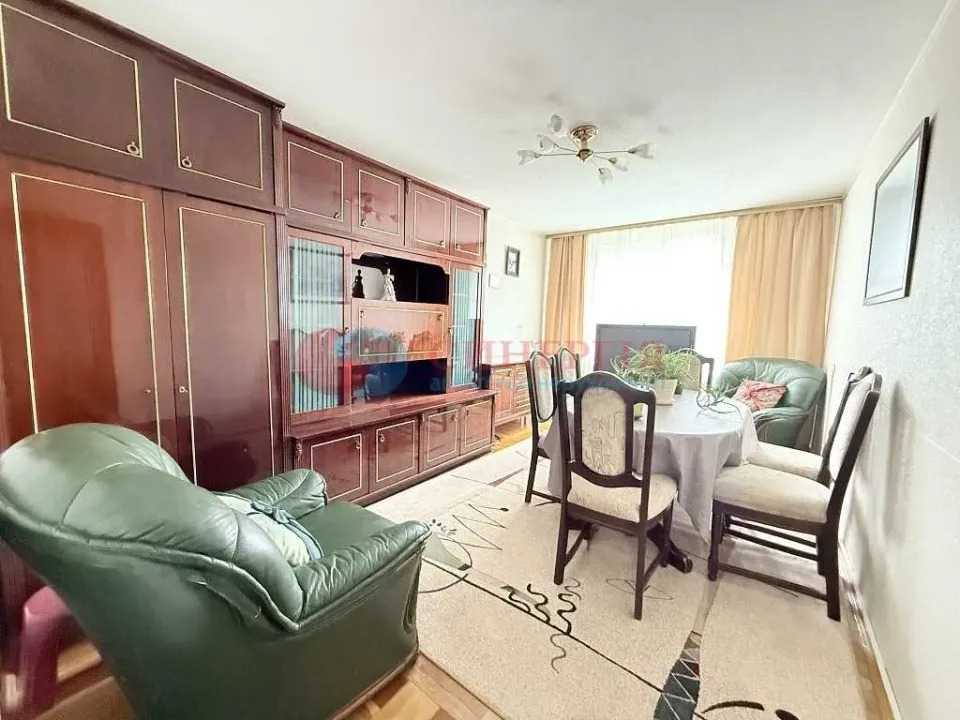 Продам 3-кімнатну квартиру, Киевская обл., Киев, Голосеевский р-н, Саксаганського вул.