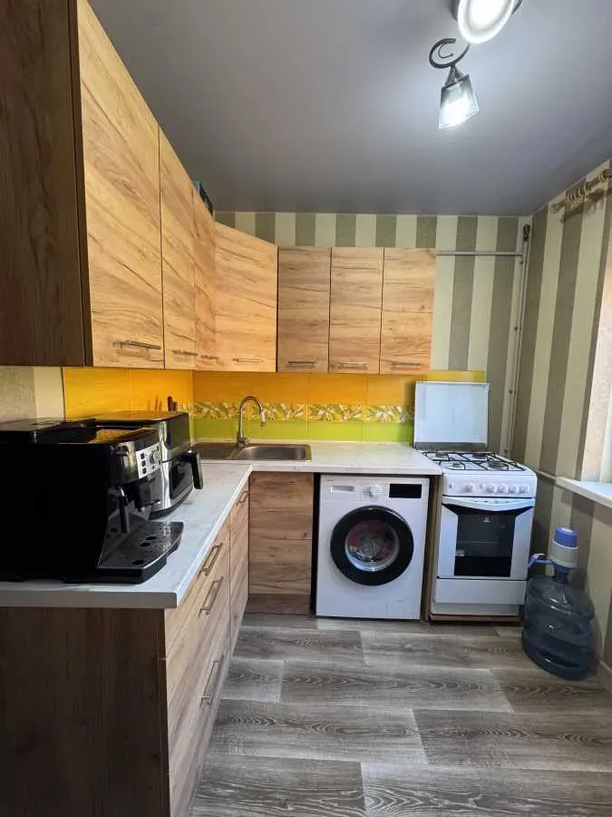 Продам 2-кімнатну квартиру, Харьковская обл., Харьков, Немышлянский р-н, Стадіонний проїзд