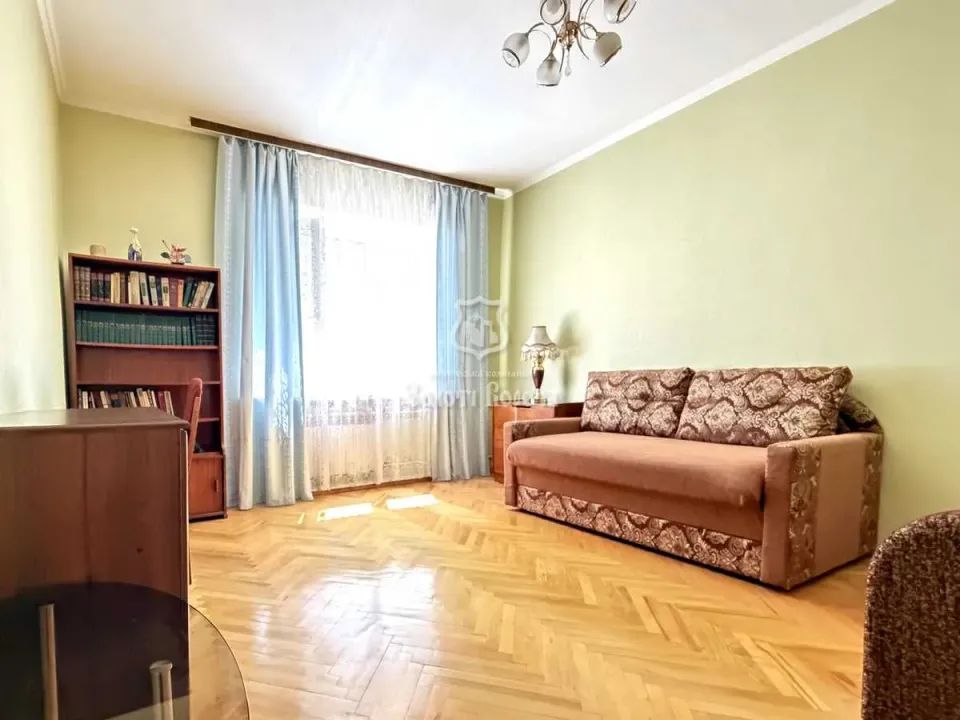 Продам 2-кімнатну квартиру, Киевская обл., Киев, Печерский р-н, Інститутська вул.